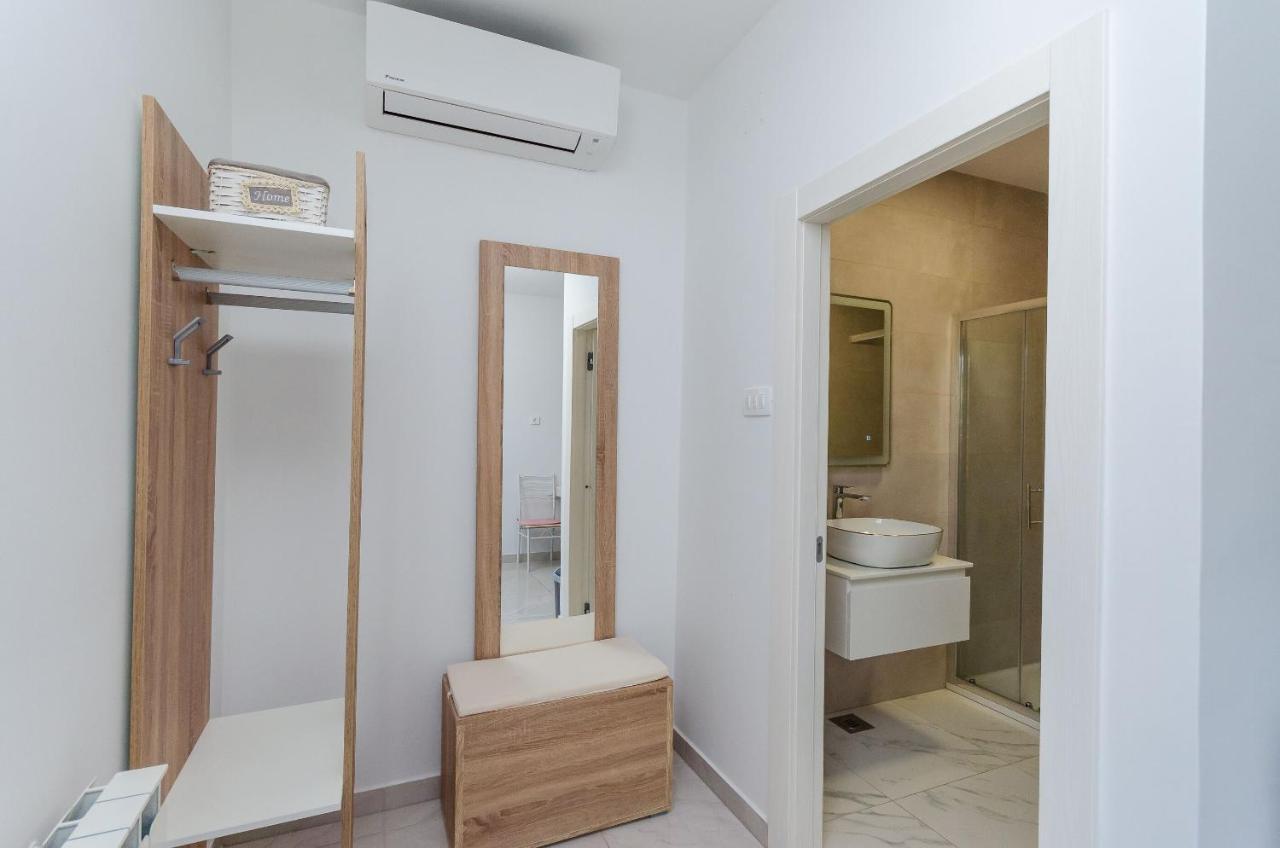 Apartment Zdenko โรวีน ภายนอก รูปภาพ