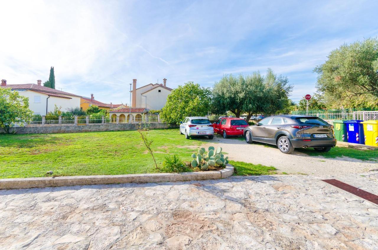 Apartment Zdenko โรวีน ภายนอก รูปภาพ