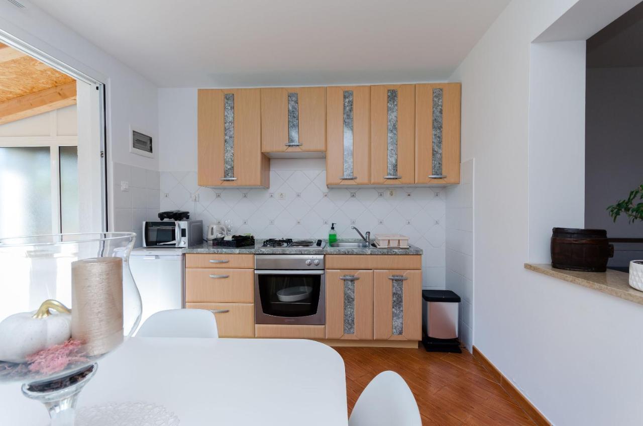 Apartment Zdenko โรวีน ภายนอก รูปภาพ