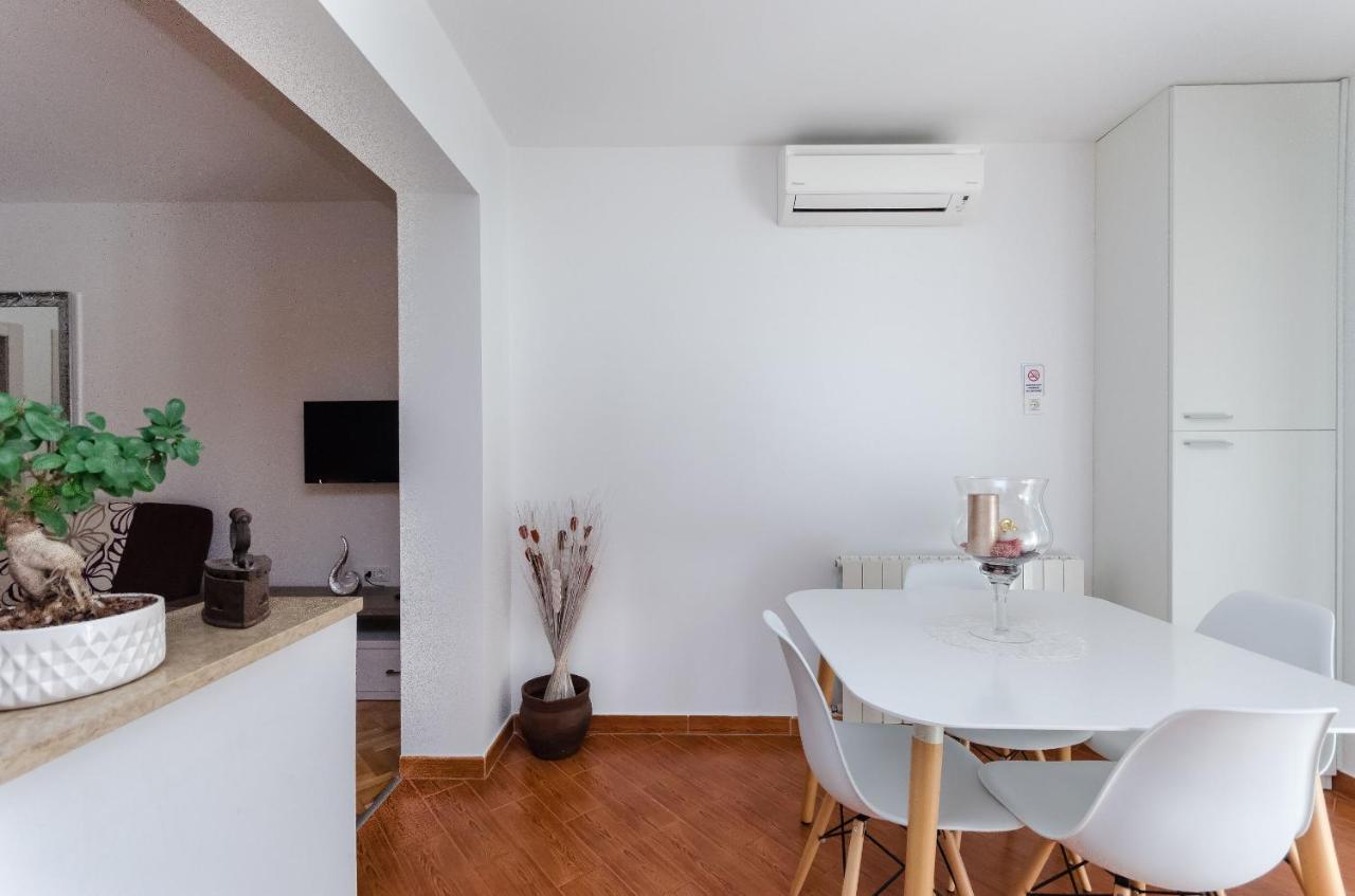 Apartment Zdenko โรวีน ภายนอก รูปภาพ