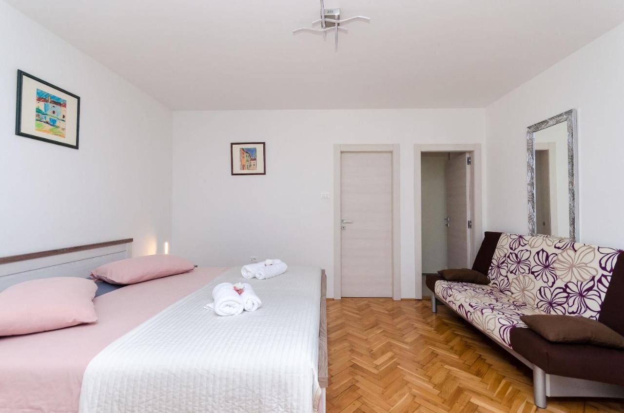 Apartment Zdenko โรวีน ภายนอก รูปภาพ