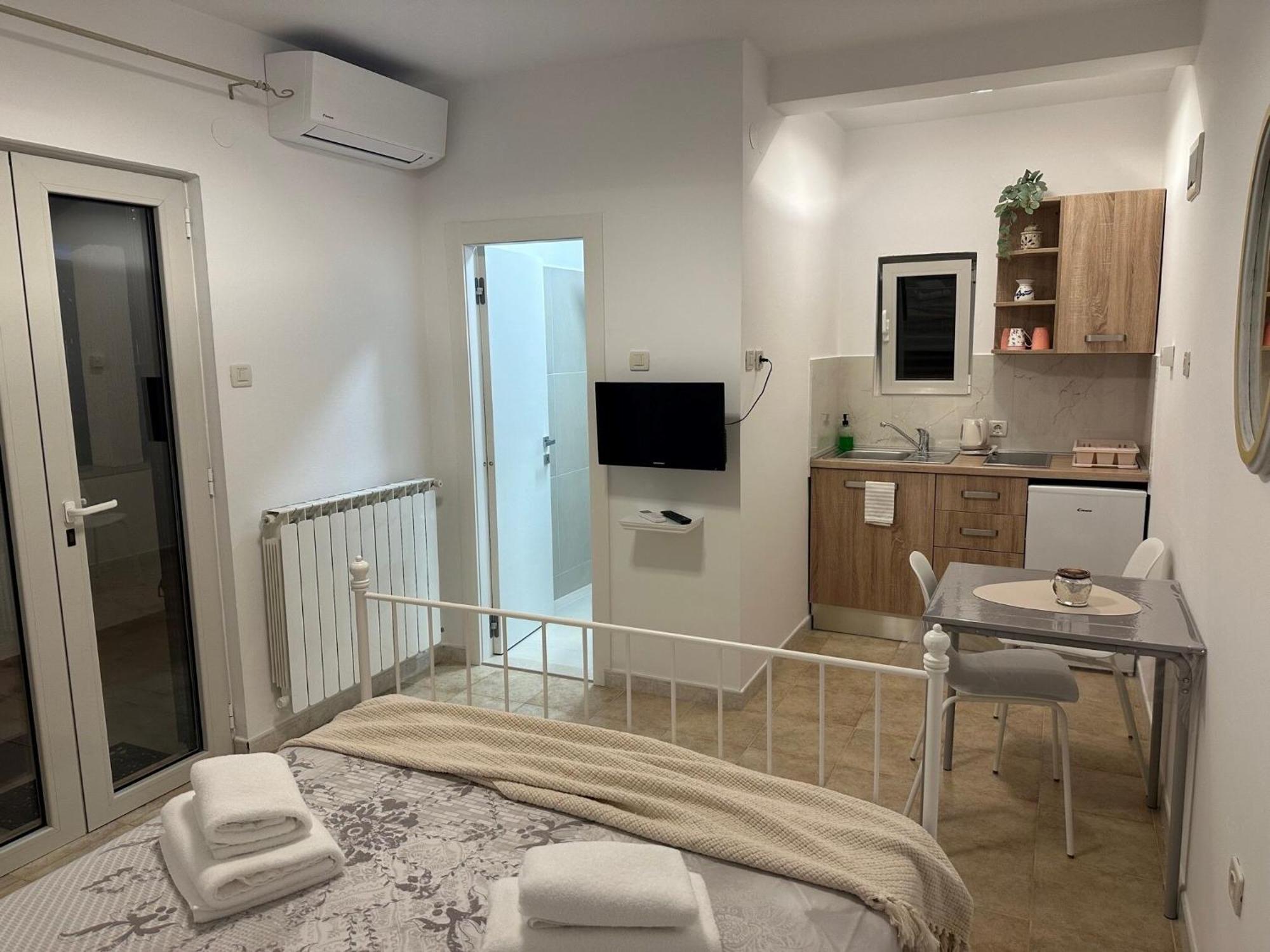 Apartment Zdenko โรวีน ภายนอก รูปภาพ